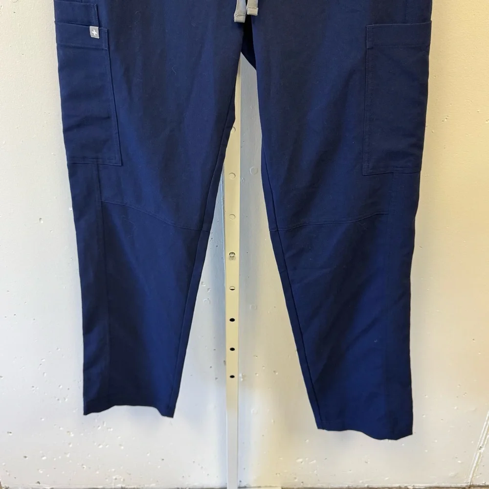 Figs Men’s Axim Cargo‎ Scrub Pants™ Nurse Scrubs Uniform Navy Medium
